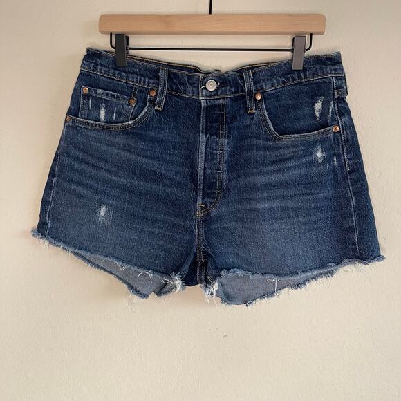Levi’s Womens Cut Off Raw Hem Dark Wash Denim Shorts - Size 32 - Picture 1 of 7
